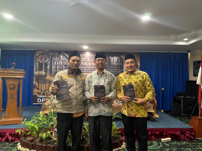 
					DPP AdNI Gelar Halal Bi Halal Sekaligus Launching Buku “Mengapa Hukum Dipermainkan?”