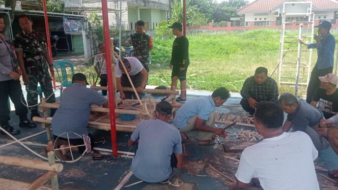 
					Lestarikan Budaya, Tiga Pilar Mustikasari Pantau Persiapan Lomba Dondang di Stadion Mini