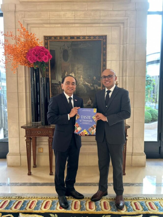 
					Kini Juga Hadir di KBRI Paris, Buku Rasa Bhayangkara Nusantara Kenalkan MBG Indonesia ke Masyarakat Perancis