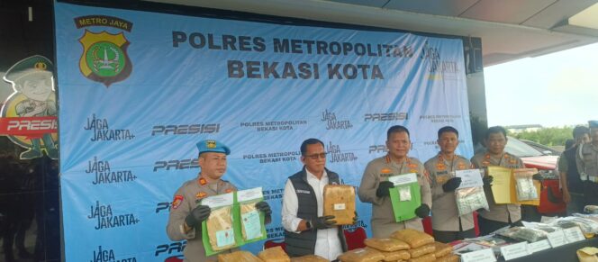 
					Polres Metro Bekasi Kota Tegaskan Perang Tanpa Kompromi terhadap Narkotika dan Obat Berbahaya