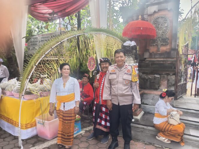 
					Polsek Bekasi Barat Amankan Giat Pujawali Ke-62 Pura Agung Tirta Bhuana Jakasampurna