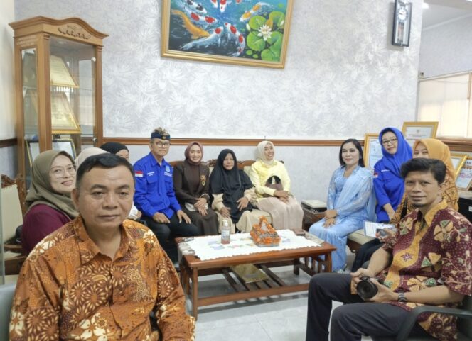 
					249 Siswa SMAN 53 Jakarta Resmi Dilepas, Haru dan Bangga Warnai Pelepasan Angkatan 2026