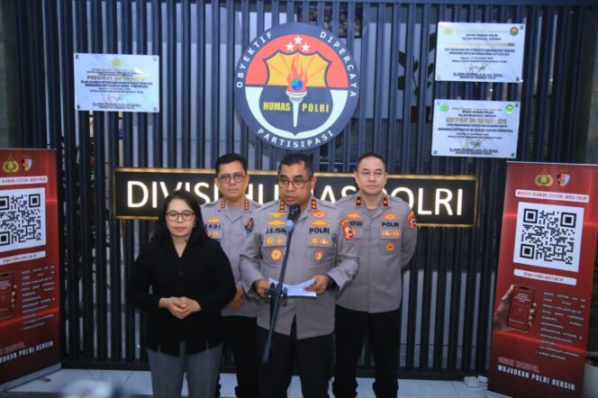 
					Polri Tegaskan Larangan Live Streaming Saat Bertugas, Jaga Profesionalitas Anggota