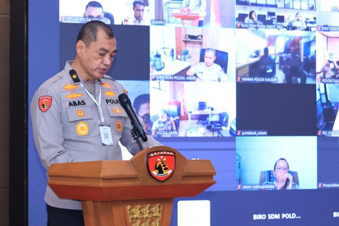 
					RAKERNIS PUSJARAH POLRI : PERKUAT IMPLEMENTASI TRIBRATA DAN CATUR PRASETYA