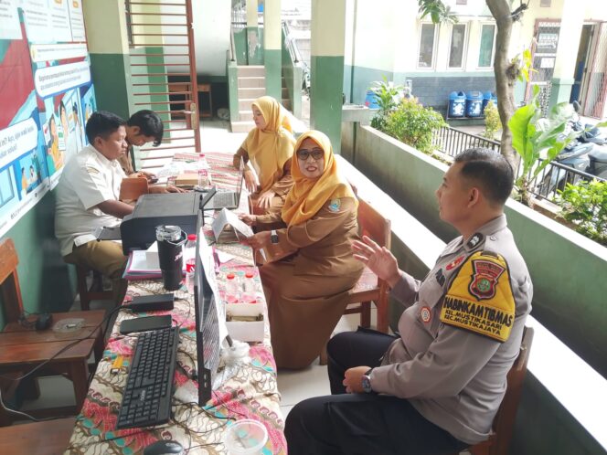 
					Antisipasi Curanmor dan Pencurian Aset, Polsek Bantargebang Bentengi SDN Mustikasari II Lewat Edukasi Kamtibmas