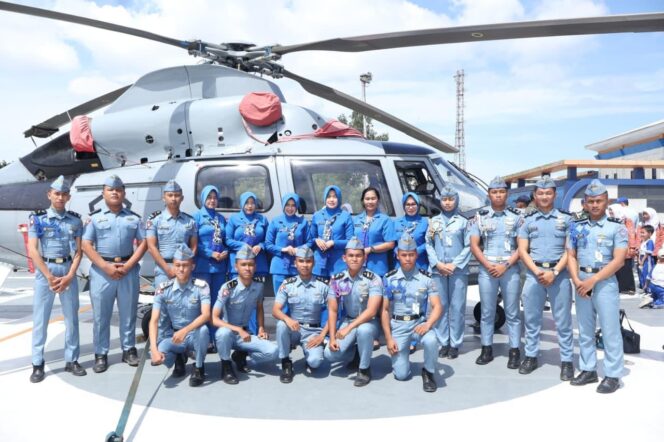 
					PERKUAT PROGRAM PEMERINTAH, SATGAS TRISILA 26 TAHAP II TNI ANGKATAN LAUT TIBA DI KALIMANTAN SELATAN
