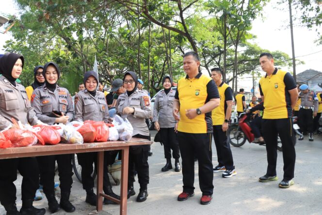 
					Polres Metro Bekasi Kota Gelar Baksos dan Pemeriksaan Kesehatan Gratis untuk Warga