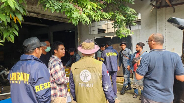 Bareskrim dan PPNS Kemenhut Geledah Gudang Satwa Dilindungi di Bekasi, 11 Sanca Hijau Papua Disita