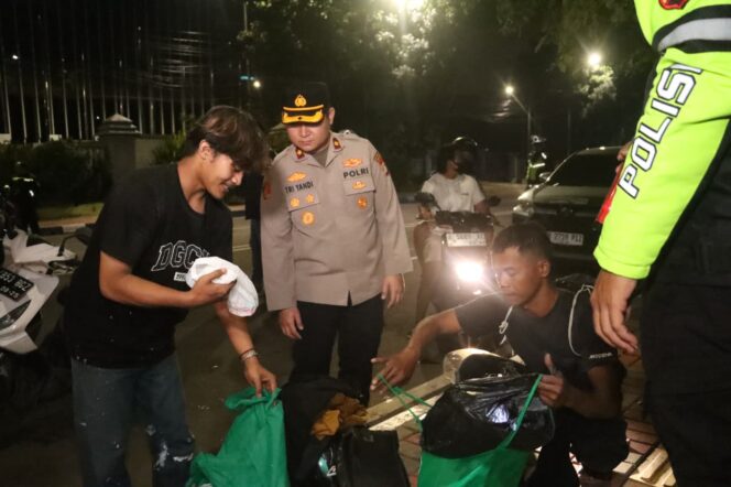 
					Patroli dan Razia Stasioner Polres Tangerang Selatan, Dua Terduga Pembawa Narkotika Diamankan