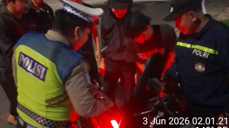 Perketat Pengamanan Dini Hari, Personil Polsek Pondok Gede Sisir Titik Rawan Begal