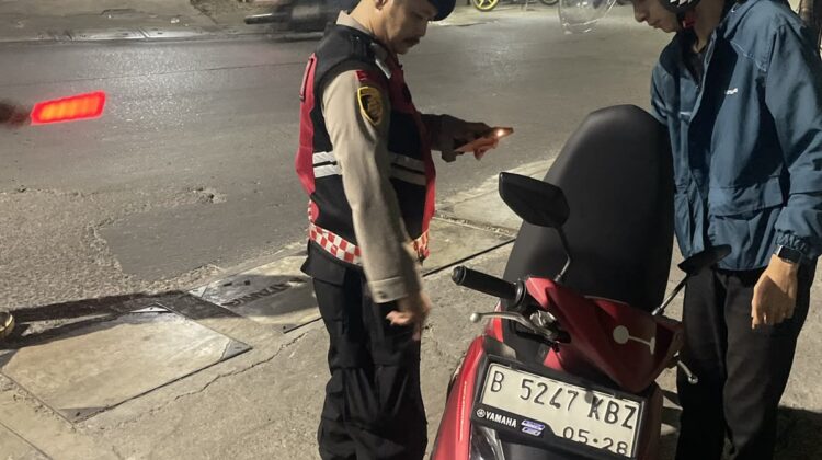 Patroli Dini Hari Polsek Pondok Gede Persempit Ruang Gerak Pelaku Kejahatan Jalanan