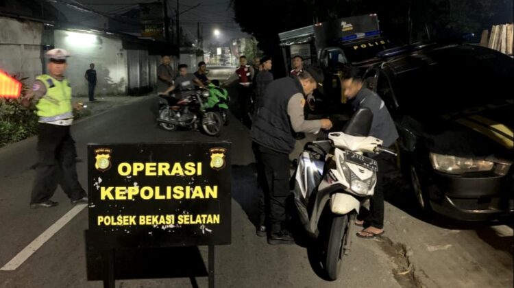 Polsek Bekasi Selatan Terus Gencarkan Patroli dan Razia Stasioner Dini Hari, Persempit Ruang Gerak Pelaku Kejahatan