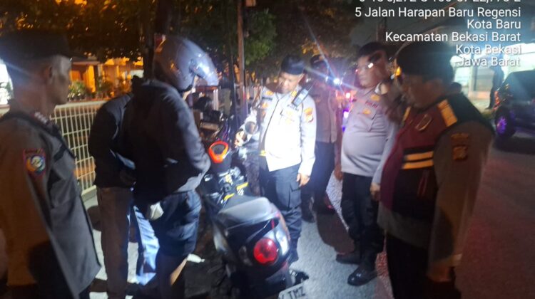 Kapolsek Bekasi Barat Pimpin Patroli KRYD dan Razia Stasioner Cegah Tawuran