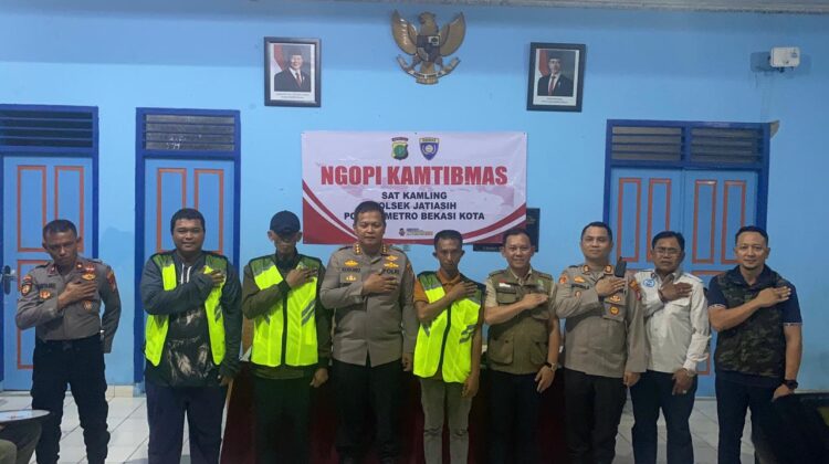Serap Aspirasi Warga RW 02 Jatimekar, Kapolres Bekasi Kota Ngopi Kamtibmas Kupas Solusi Knalpot Brong hingga Kendala Hotline 110