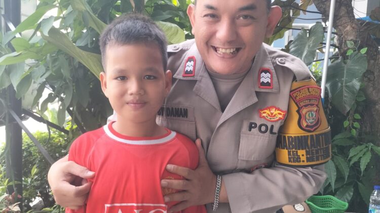 Respon Cepat Polisi, Bocah Tersasar di CFD Thamrin Berhasil Dipertemukan dengan Orang Tuanya