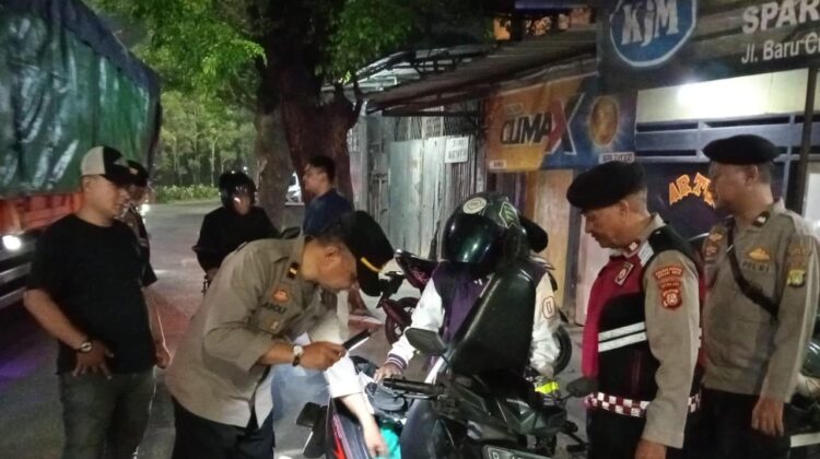 Polsek Rawalumbu Gelar Razia Dini Hari, Ciptakan Rasa Aman di Wilayah Perbatasan