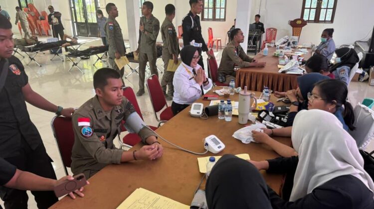 Meriahkan HUT Bhayangkara ke-80, Personel Damai Cartenz Partisipasi Dalam Giat Donor Darah di Polres Nabire