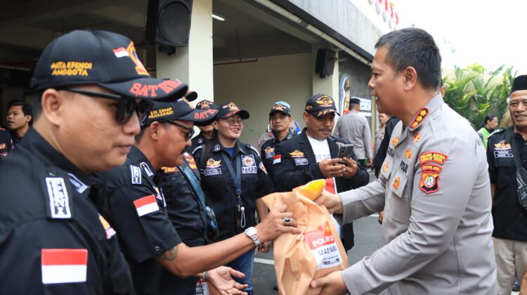 Jumat Berkah Polres Metro Bekasi Kota: Wujud Empati, Solidaritas, dan Kolaborasi Jaga Kamtibmas