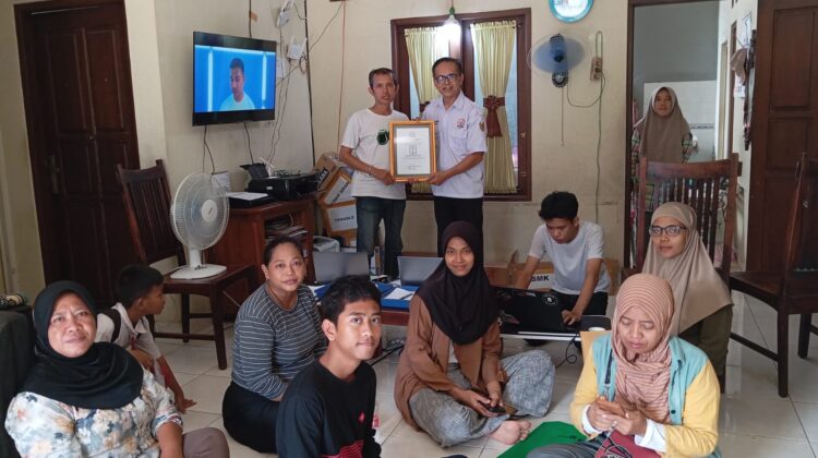 Ketua Umum GPIB Berikan Penghargaan kepada Dani Hendro Pradiatmoko atas Dedikasi Membantu Masyarakat dalam SPMB/PPDB Online 2026