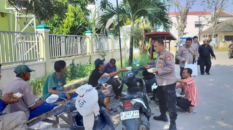Bangun Kepedulian Sosial, Polsek Medansatria Gelar Aksi Berbagi di Hari Jumat