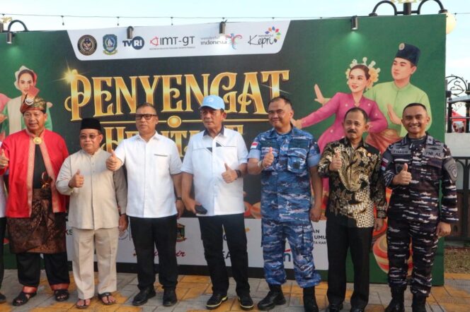 
					Danlanal Bintan Wakili Dankodaeral IV Hadiri Penutupan Penyengat Heritage 2026
