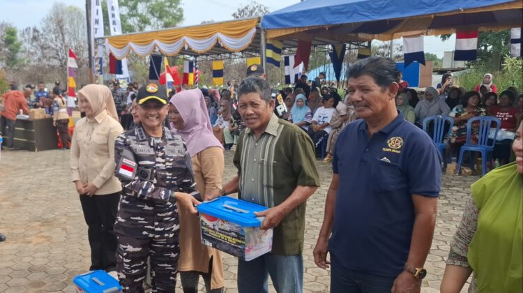 Lanal Bintan Kembali Gelar Bakti Sosial dan Pemeriksaan Kesehatan Gratis di Desa Kawal