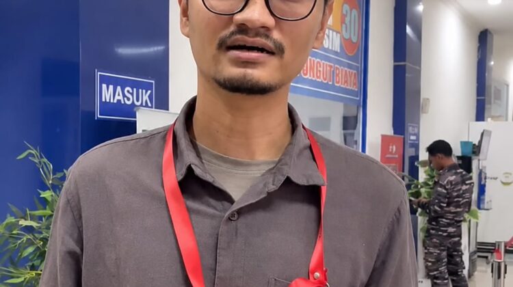 Pemohon SIM Ucapkan Terima Kasih atas Pelayanan Satpas SIM Daan Mogot