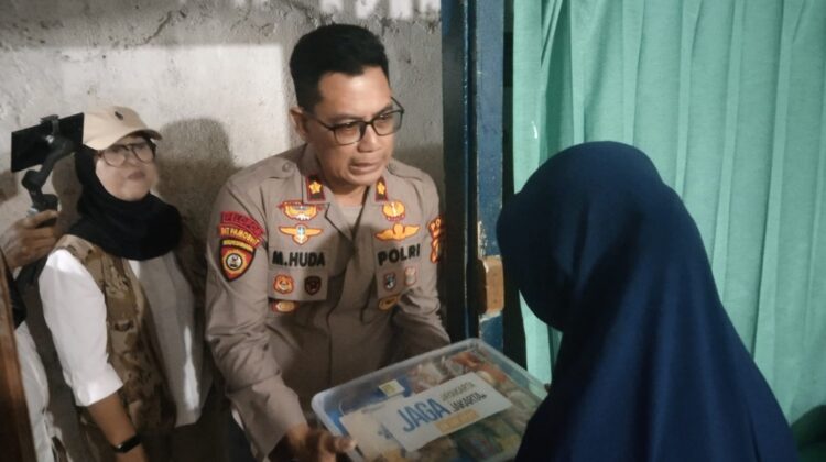 Ditpamobvit Polda Metro Jaya Gelar Jaga Jakarta On The Spot di Matraman, Ajak Warga Cegah Tawuran Remaja