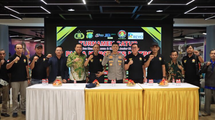 Semarakkan HUT Bhayangkara ke-80, Polres Metro Bekasi Kota Gelar Turnamen Catur dan Domino Piala Kapolres