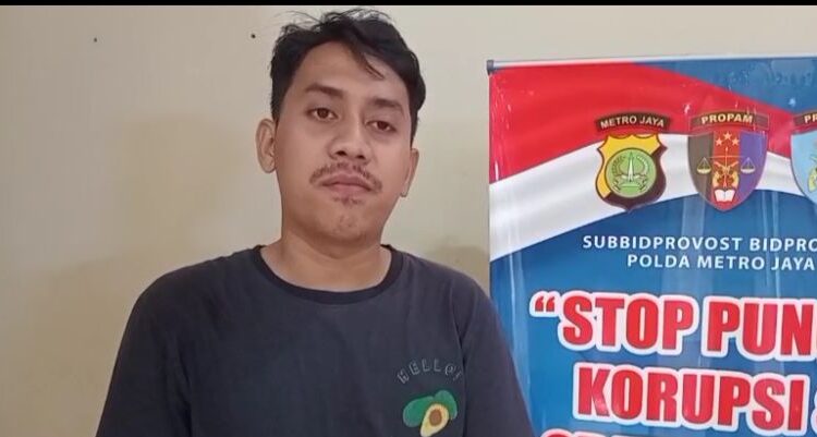 Urus Pajak Tahunan, Warga Akui Pelayanan Samsat Ciputat Cepat dan Transparan