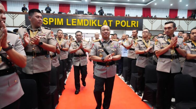 Wakapolri: 418 Lulusan Sespim Siap Jadi Garda Terdepan Hadapi Tantangan Global dan Era Digital