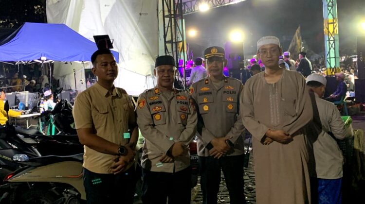 Kapolsek Bekasi Selatan Pastikan Tabligh Akbar Berjalan Aman dan Khidmat