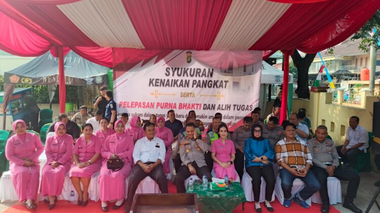 SYUKURAN KENAIKAN PANGKAT SERTA PELEPASAN PURNA BHAKTI DAN ALIH TUGAS PERSONEL POLSEK JATIASIH