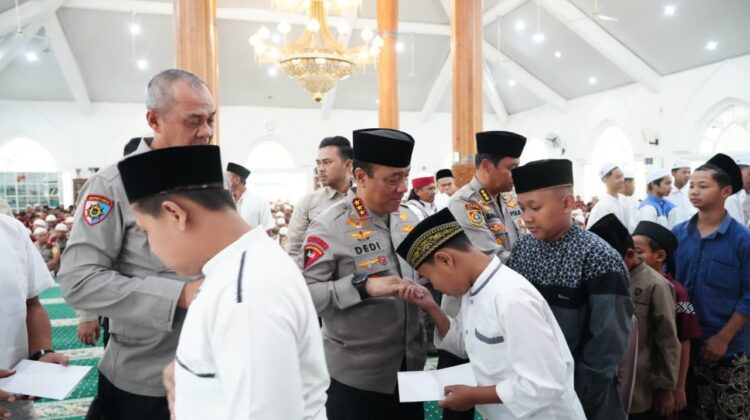 Hari Bhayangkara ke-80, Wakapolri Tanamkan Kepedulian Sosial kepada Taruna Akpol Lewat Santunan Anak Yatim