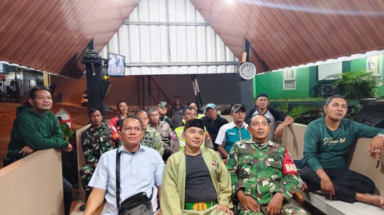 Polsek Bekasi Barat Gelar Nobar Piala Dunia 2026, Pererat Sinergi Bersama TNI dan Pokdar Kamtibmas