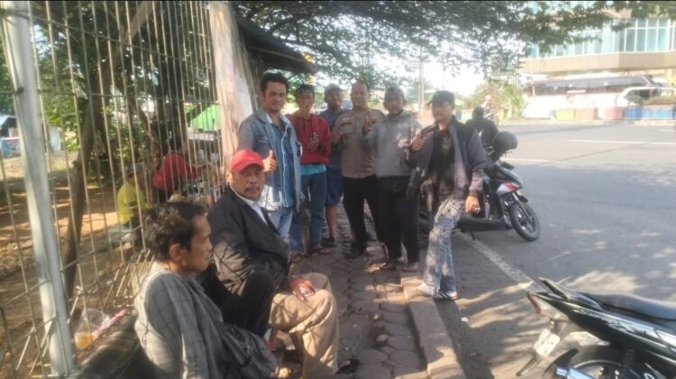 Jaga Bekasi On The Spot Polsek Rawalumbu Serap Aspirasi Pengemudi Ojek Online dan Warga Sekitar