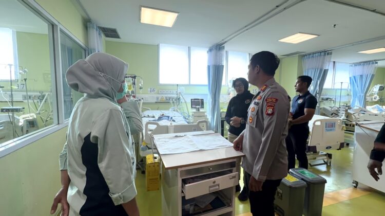 Di Tengah Perawatan Intensif, Polri Hadir Menguatkan Keluarga Korban Kekerasan Anak