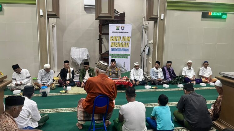 Satu Jam Mengaji Bersama Polisi, Ditbinmas Polda Metro Jaya Gaungkan Kemakmuran Masjid untuk Jaga Keamanan