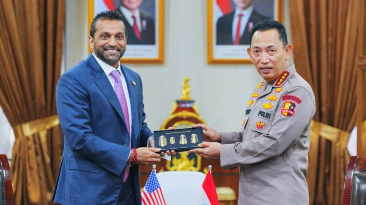 Kapolri Terima Audiensi Direktur FBI, Perkuat Kerja Sama Penanggulangan Kejahatan Transnasional
