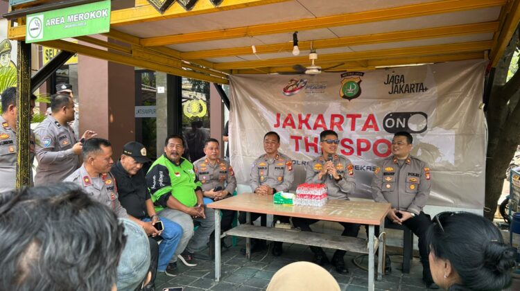 Wakapolres Metro Bekasi Kota pimpin Jakarta On The Spot di Jatisampurna rangkul ojol jadi mitra kamtibmas