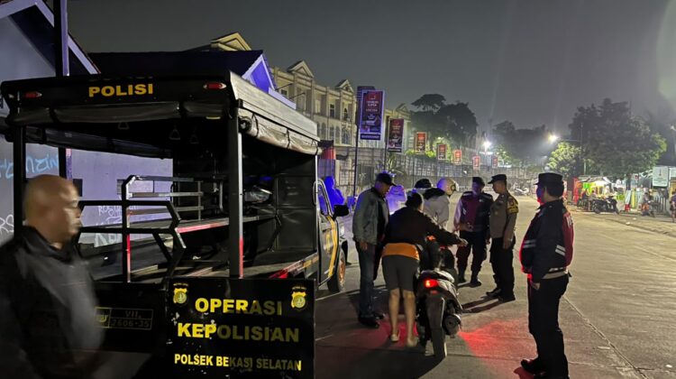 Polsek Bekasi Selatan Intensifkan Patroli Stasioner Hingga Dini Hari, Wujud Nyata Jaga Jakarta On The Spot