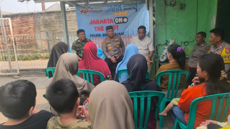 Kapolsek Bekasi Barat Gelar Jakarta On The Spot di Jakasampurna, Ajak Warga Cegah Tawuran dan Judi Online