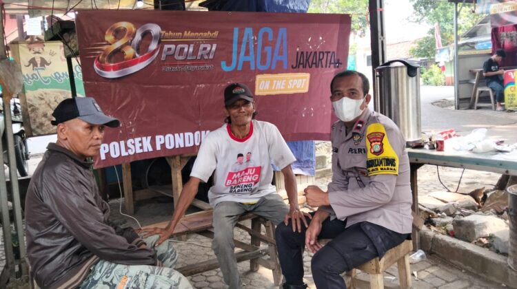 Bhabinkamtibmas Jatiwarna Ajak Warga Aktif Jaga Keamanan Lewat Program Jakarta On The Spot