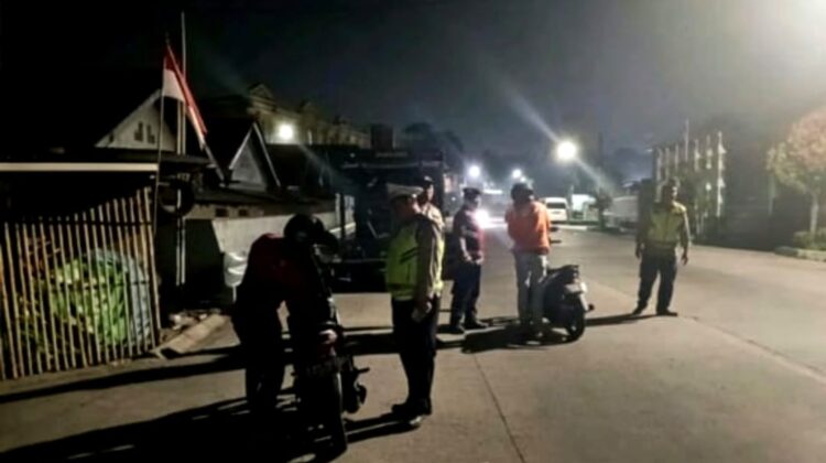 Jaga Jakarta On The Spot: Razia Stasioner Polsek Bekasi Selatan Perkuat Keamanan Wilayah